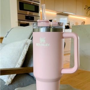 SHIPS TODAY! Authentic 40oz Stanley quencher cup in NECTAR  (pink)